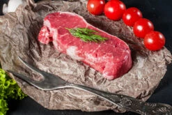BioLust Bio Rinderrumpsteak/Roastbeef, Halbe, Ca. 2,5 Kg Stück Stücke, Vac.